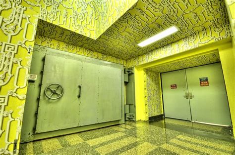 iNewParadigm-Maximum Security Places-Greenbrier resort