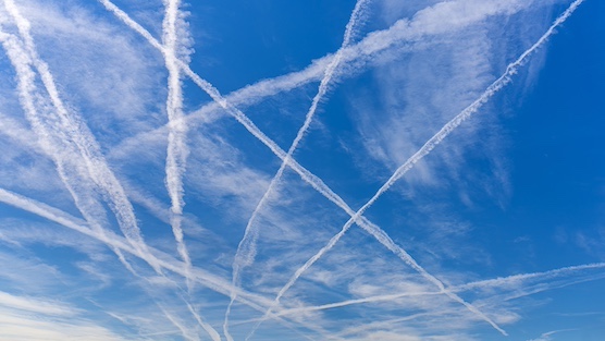 Chemtrails-Sky-Criss-Crossing